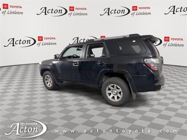 Photo of 2016 Midnight Black Metallic Toyota 4Runner