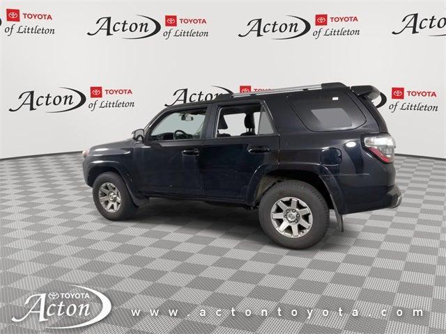 Photo of 2016 Midnight Black Metallic Toyota 4Runner
