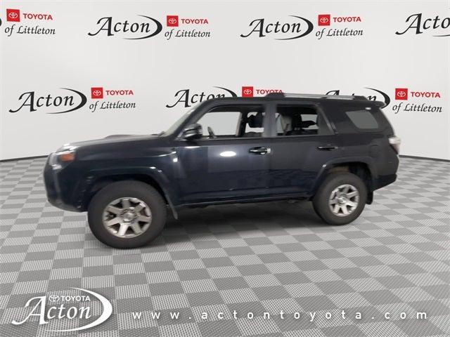 Photo of 2016 Midnight Black Metallic Toyota 4Runner