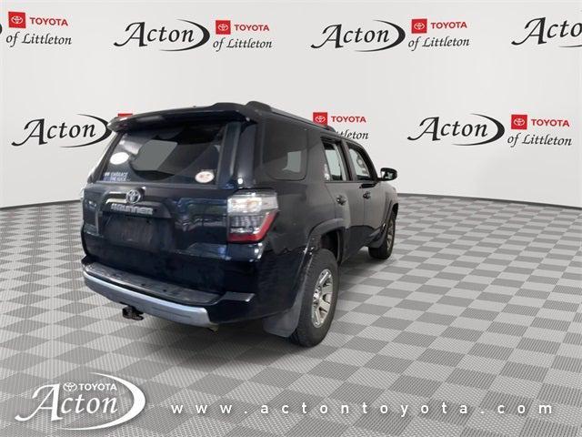 Photo of 2016 Midnight Black Metallic Toyota 4Runner