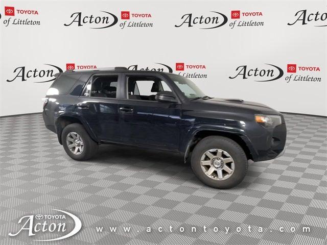 Photo of 2016 Midnight Black Metallic Toyota 4Runner