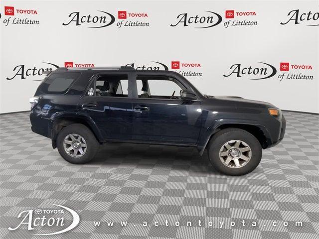 Photo of 2016 Midnight Black Metallic Toyota 4Runner