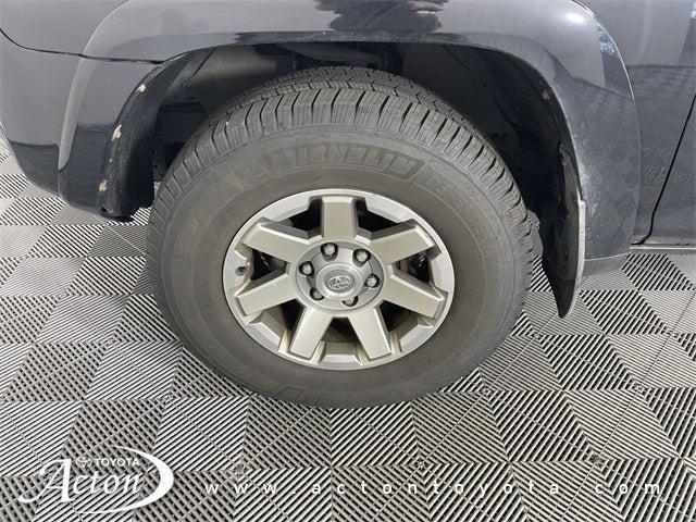 Photo of 2016 Midnight Black Metallic Toyota 4Runner
