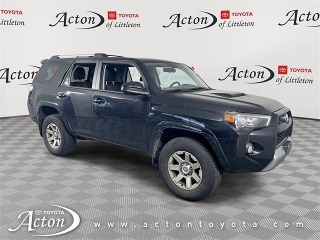 Photo of 2016 Midnight Black Metallic Toyota 4Runner