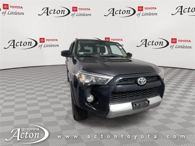 Photo of 2016 Midnight Black Metallic Toyota 4Runner