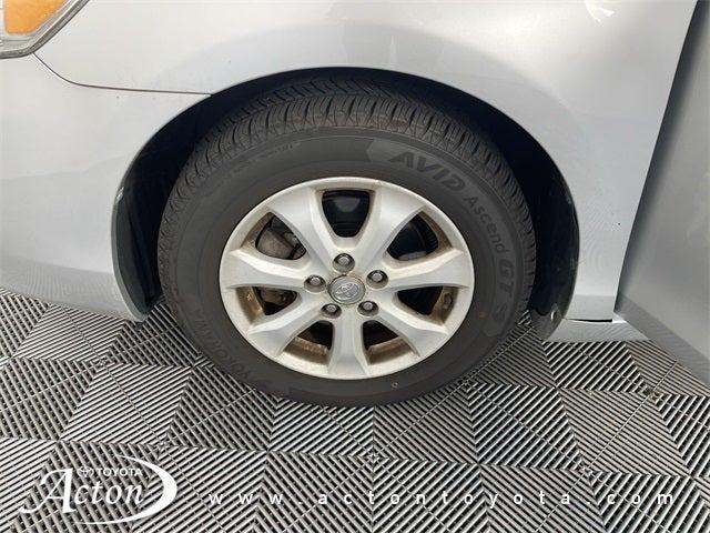 Photo of 2011 Classic Silver Metallic Toyota Camry