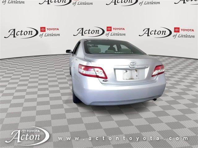 Photo of 2011 Classic Silver Metallic Toyota Camry