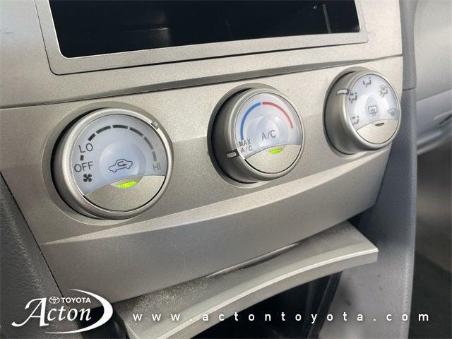 Photo of 2011 Classic Silver Metallic Toyota Camry