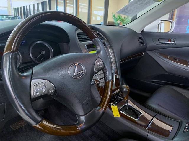 Photo of 2012 Silver Lexus ES 350