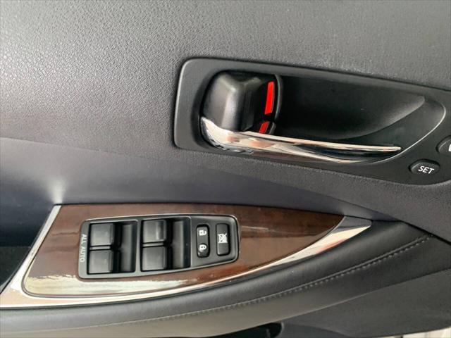 Photo of 2012 Silver Lexus ES 350