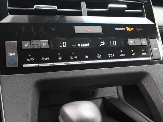 Photo of 2019 Ruby Flare Pearl Toyota Avalon
