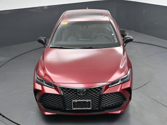 Photo of 2019 Ruby Flare Pearl Toyota Avalon