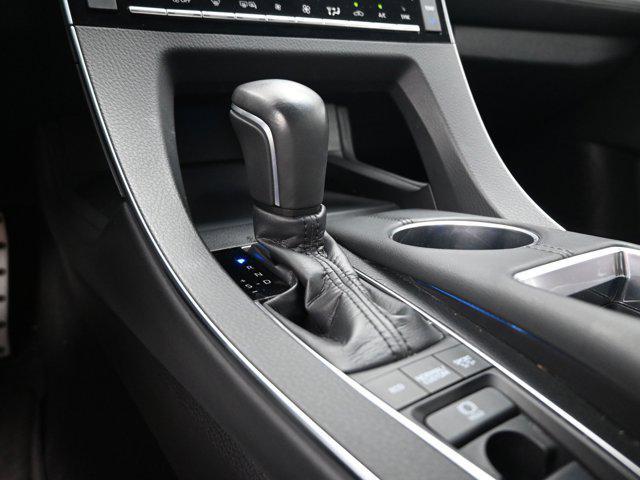 Photo of 2019 Ruby Flare Pearl Toyota Avalon