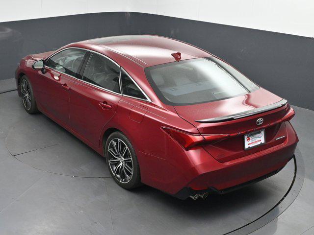 Photo of 2019 Ruby Flare Pearl Toyota Avalon