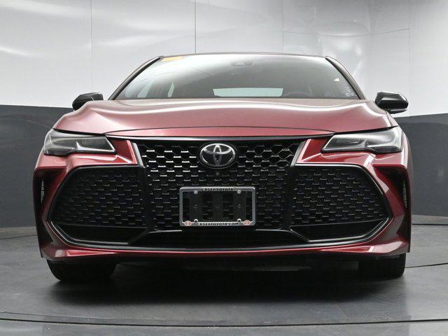 Photo of 2019 Ruby Flare Pearl Toyota Avalon