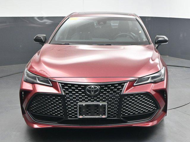 Photo of 2019 Ruby Flare Pearl Toyota Avalon