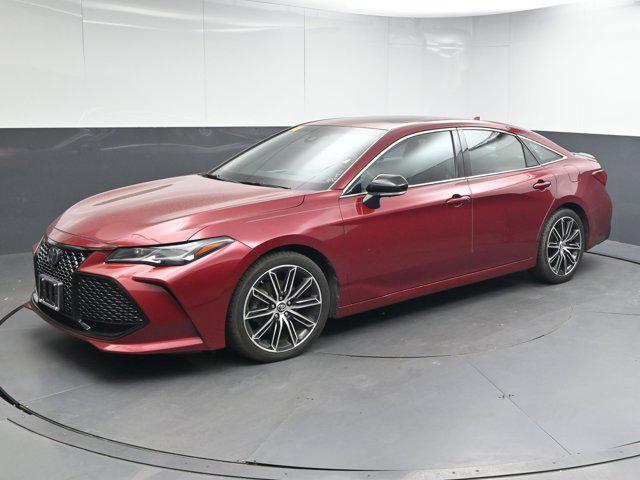 Photo of 2019 Ruby Flare Pearl Toyota Avalon