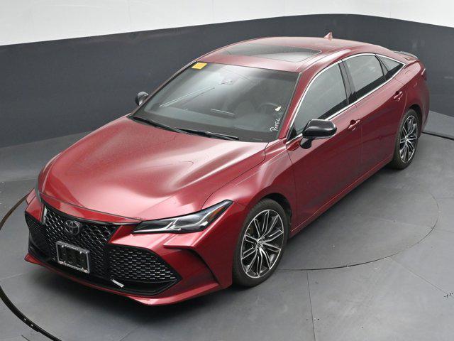 Photo of 2019 Ruby Flare Pearl Toyota Avalon