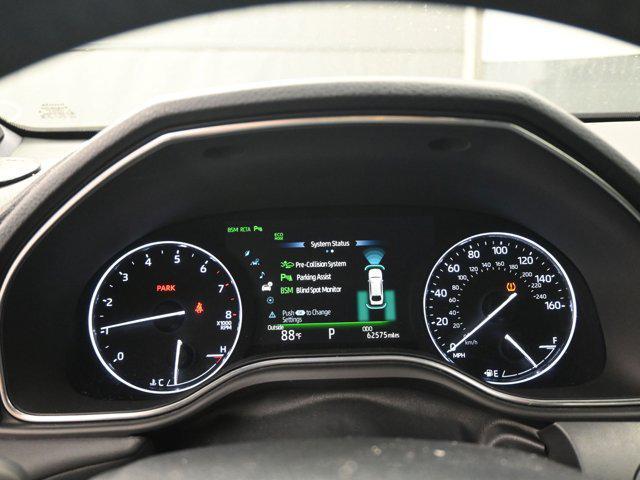 Photo of 2019 Ruby Flare Pearl Toyota Avalon