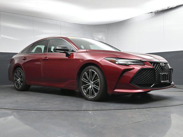 Photo of 2019 Ruby Flare Pearl Toyota Avalon