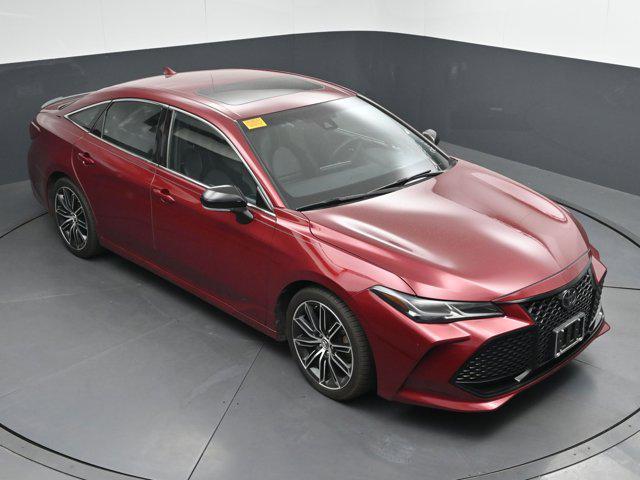 Photo of 2019 Ruby Flare Pearl Toyota Avalon
