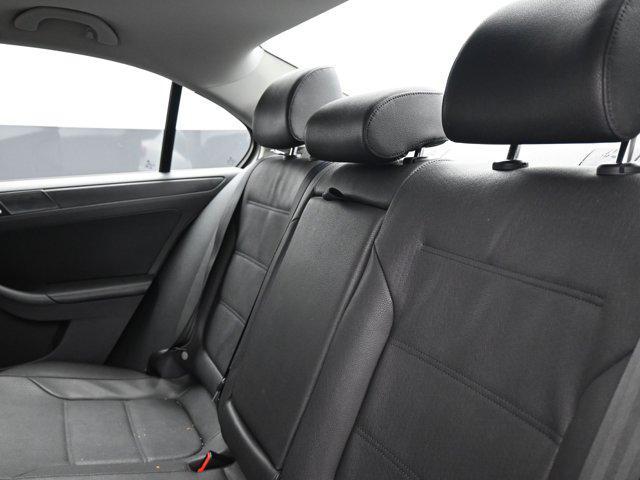 Photo of 2012 Candy White Volkswagen Jetta