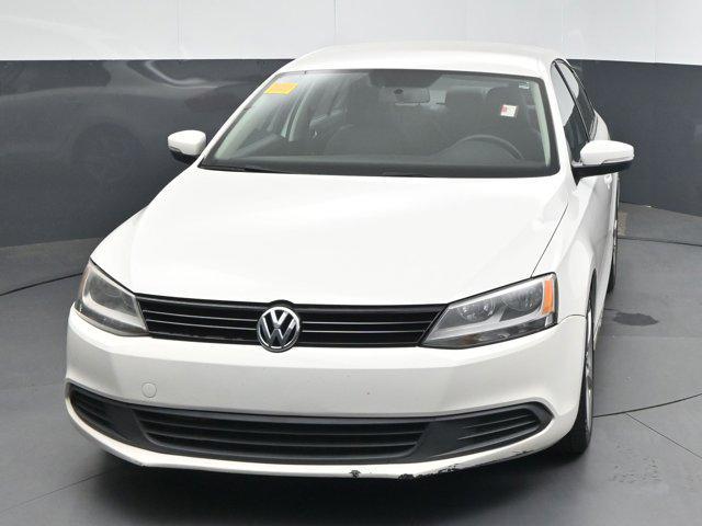 Photo of 2012 Candy White Volkswagen Jetta