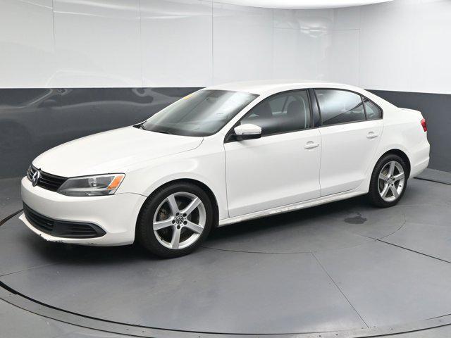 Photo of 2012 Candy White Volkswagen Jetta