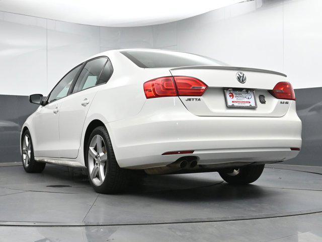 Photo of 2012 Candy White Volkswagen Jetta