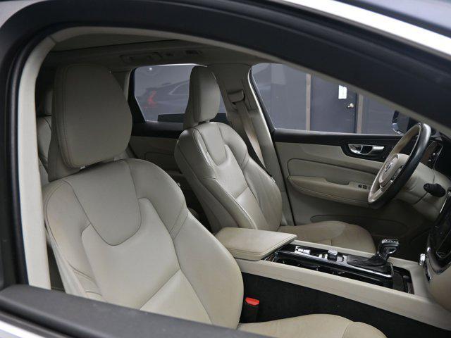 Photo of 2021 Denim Blue Metallic Volvo XC60