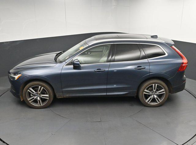 Photo of 2021 Denim Blue Metallic Volvo XC60