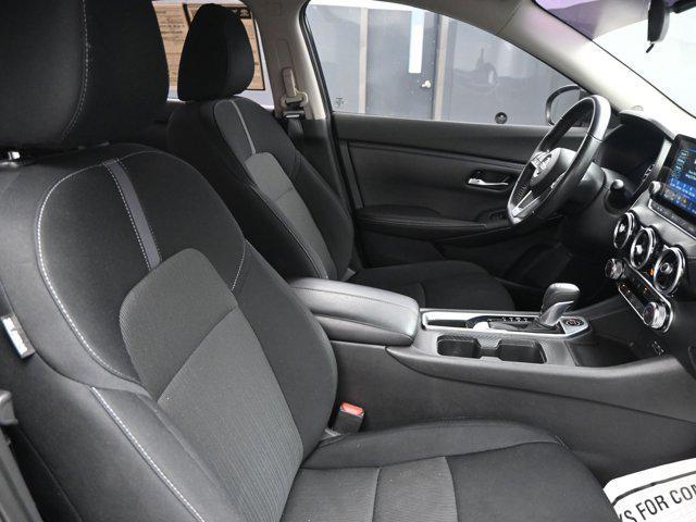 Photo of 2022 Super Black Nissan Sentra