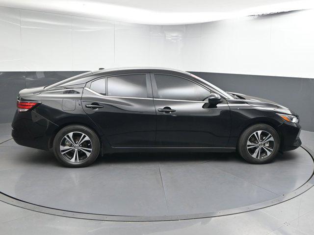 Photo of 2022 Super Black Nissan Sentra