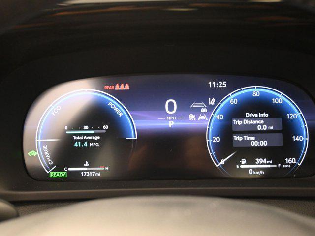 Photo of 2023 Oxygen White Toyota Crown