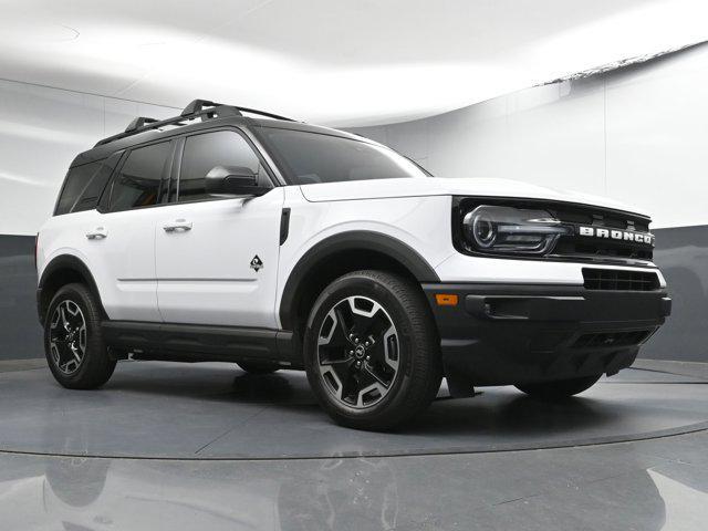 Photo of 2022 Oxford White Ford Bronco Sport
