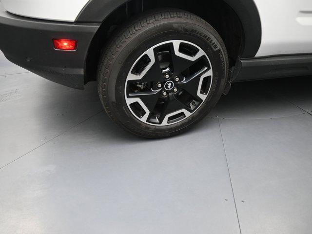 Photo of 2022 Oxford White Ford Bronco Sport