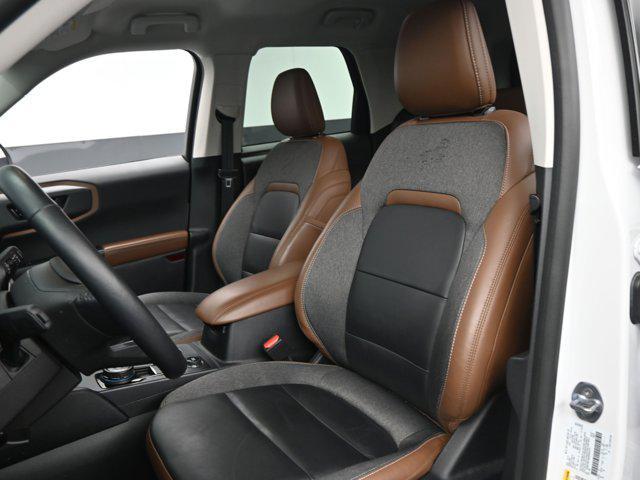 Photo of 2022 Oxford White Ford Bronco Sport