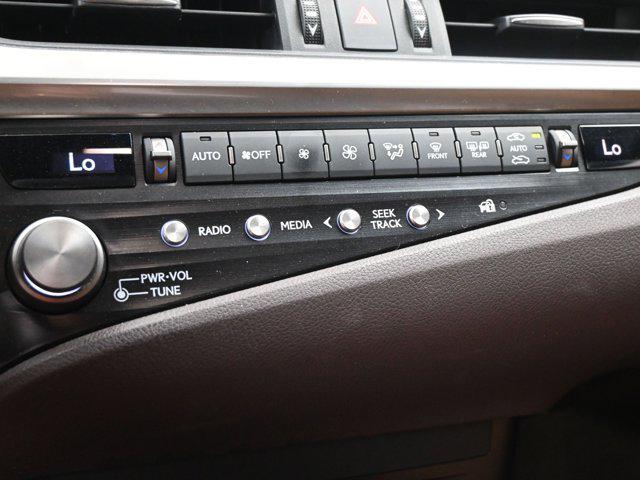 Photo of 2021 Eminent White Pearl Lexus ES 350