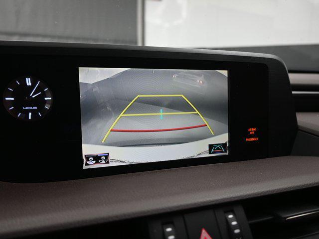 Photo of 2021 Eminent White Pearl Lexus ES 350