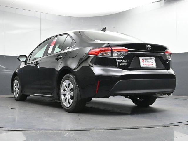 Photo of 2025 Midnight Black Metallic Toyota Corolla