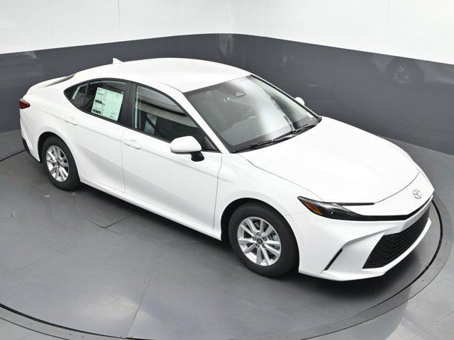 Photo of 2025 Ice Cap Toyota Camry