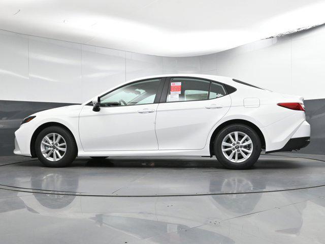 Photo of 2025 Ice Cap Toyota Camry