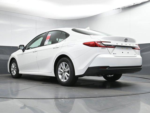 Photo of 2025 Ice Cap Toyota Camry