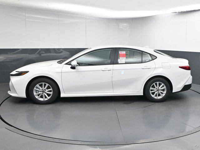 Photo of 2025 Ice Cap Toyota Camry