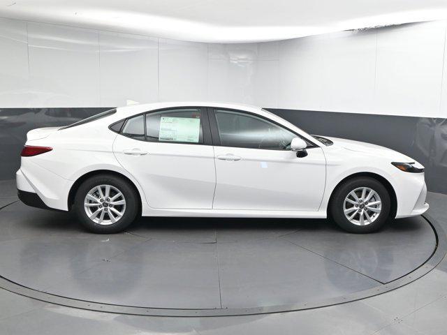 Photo of 2025 Ice Cap Toyota Camry