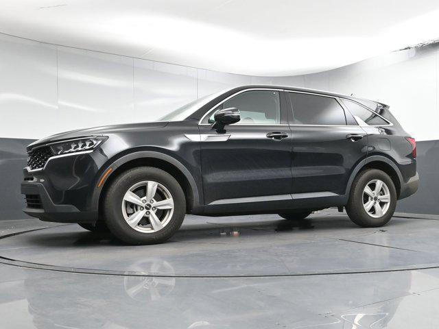 Photo of 2022 Ebony Black Kia Sorento