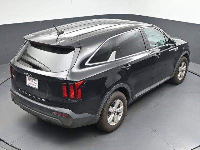 Photo of 2022 Ebony Black Kia Sorento