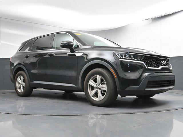 Photo of 2022 Ebony Black Kia Sorento