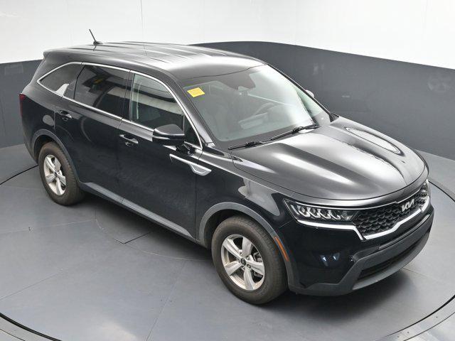 Photo of 2022 Ebony Black Kia Sorento