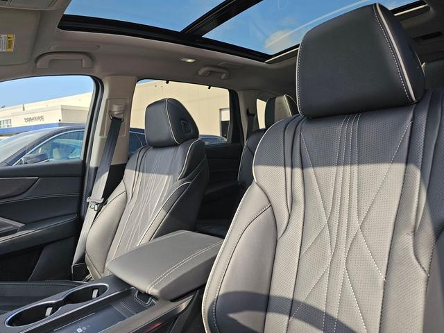 Photo of 2026 Majestic Black Pearl Acura MDX